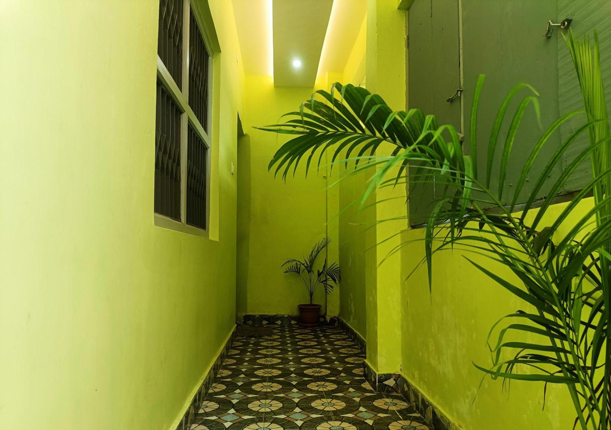 Hotel Grand View Puri Esterno foto
