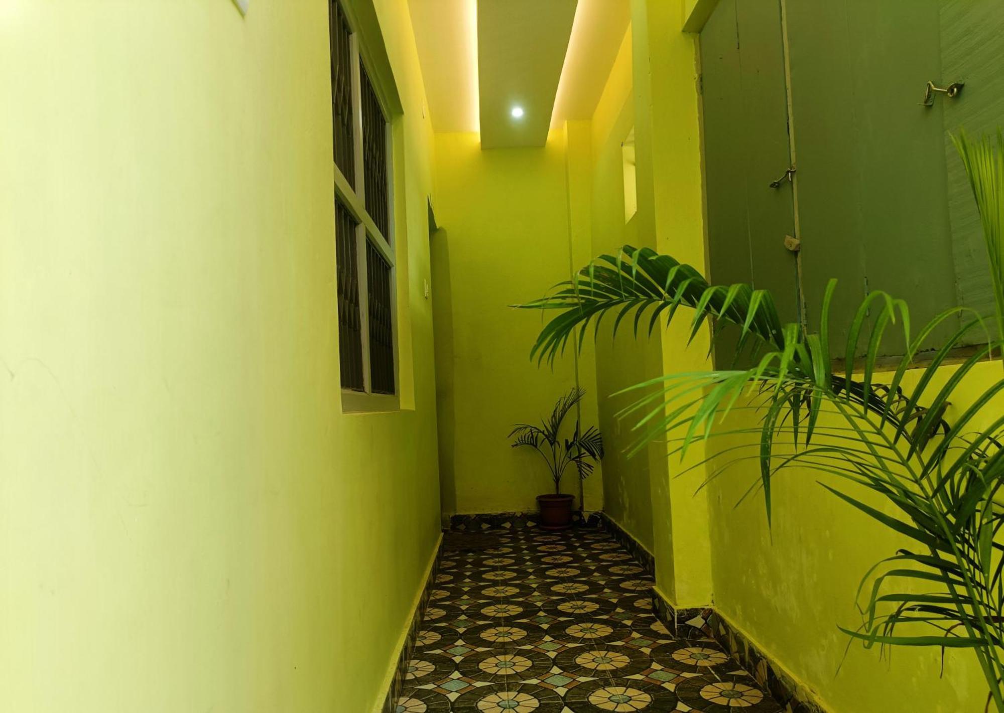 Hotel Grand View Puri Esterno foto