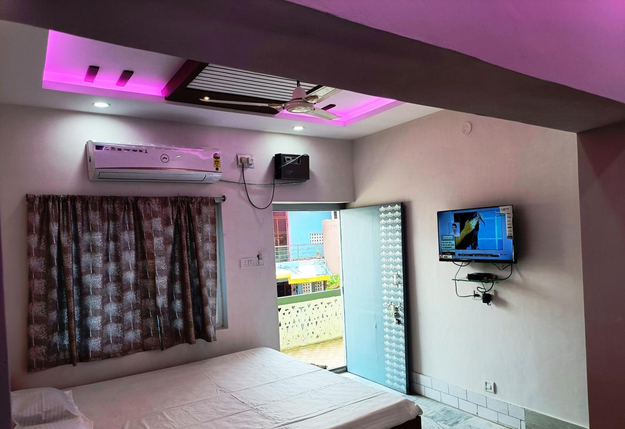 Hotel Grand View Puri Esterno foto