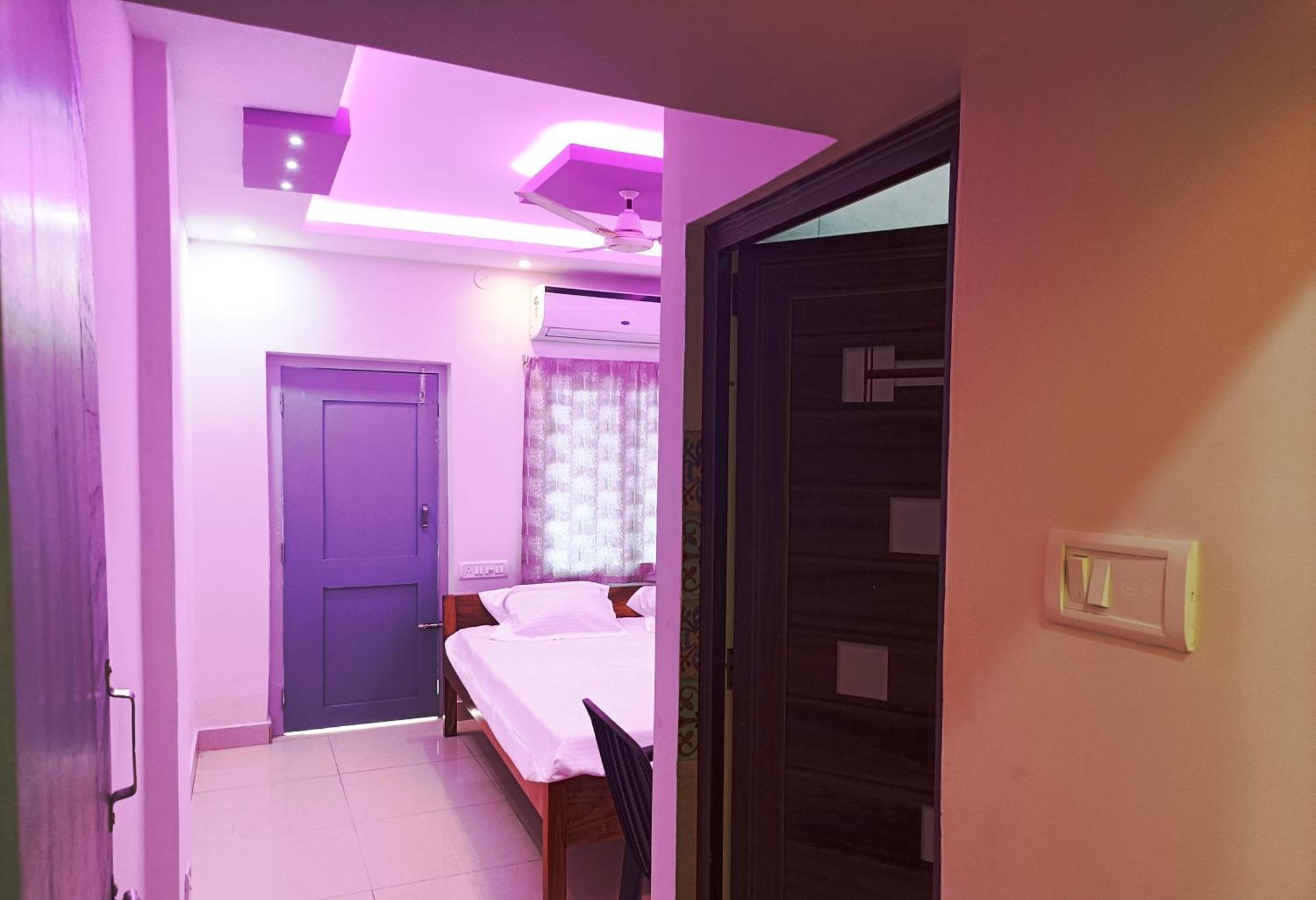 Hotel Grand View Puri Esterno foto