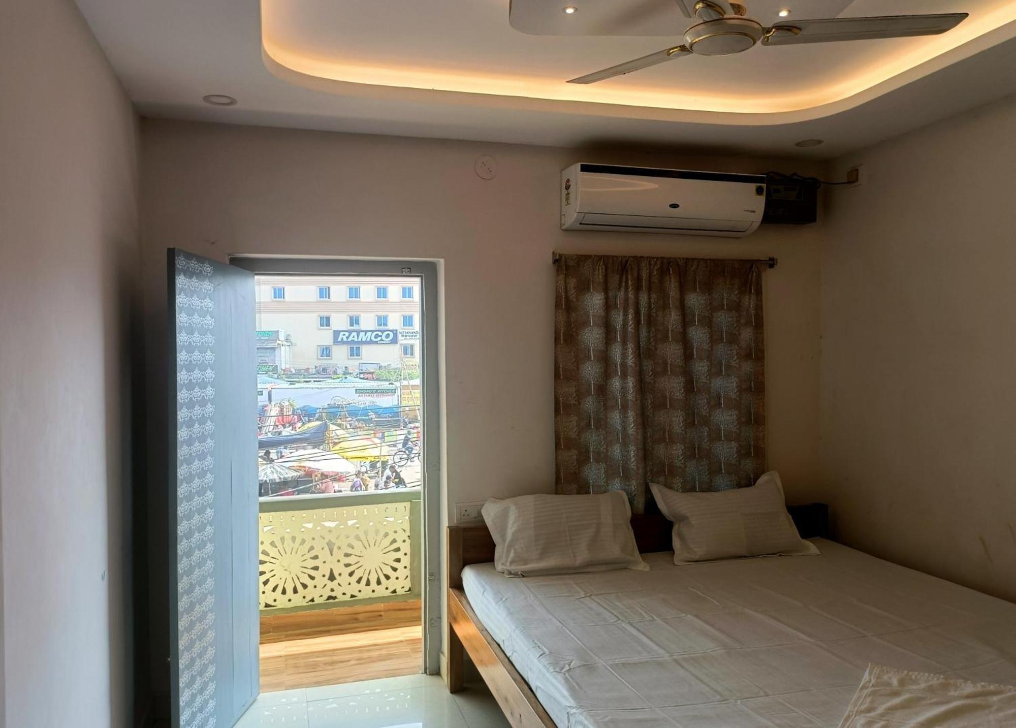 Hotel Grand View Puri Esterno foto