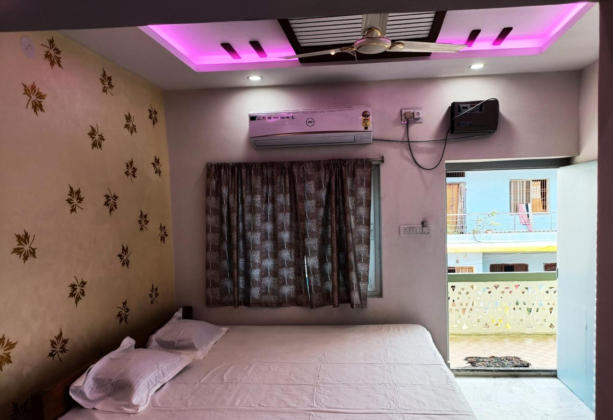 Hotel Grand View Puri Esterno foto